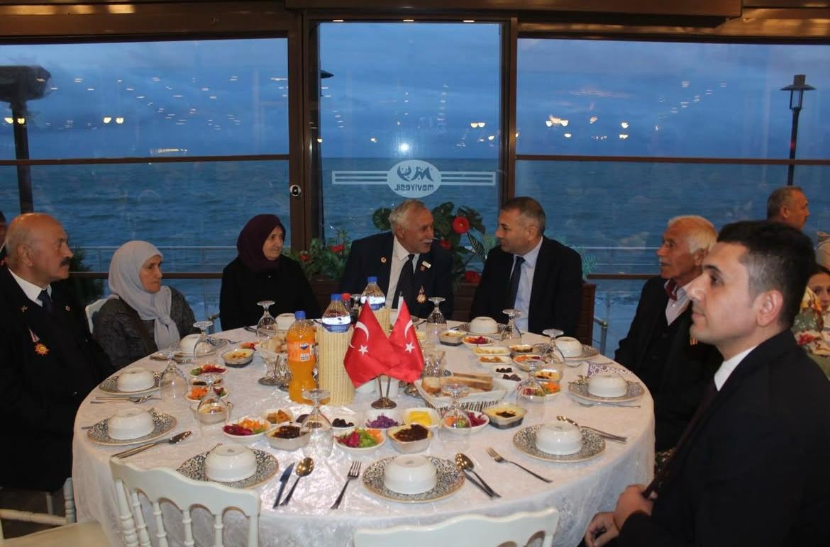 Şehit Yakını Ailelerimiz ve Gazilerimiz Onuruna İftar Programı Yapıldı